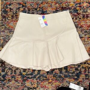 DO+BE Cream Skater Skirt